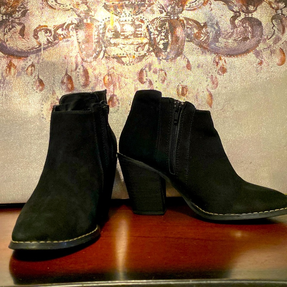 Kelsi Dagger Black Ankle Boots